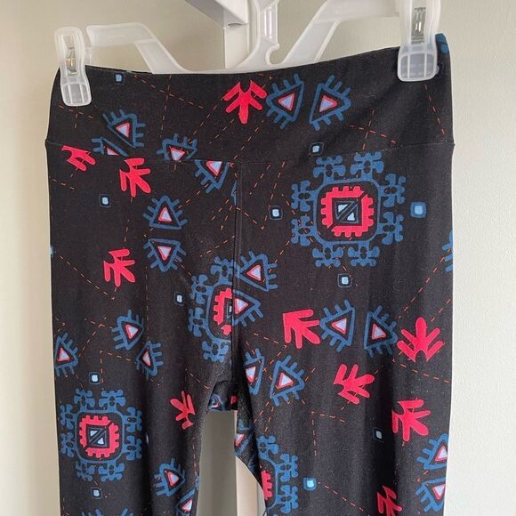 LuLaRoe Black Geometric Pattern Leggings - Picture 2 of 4
